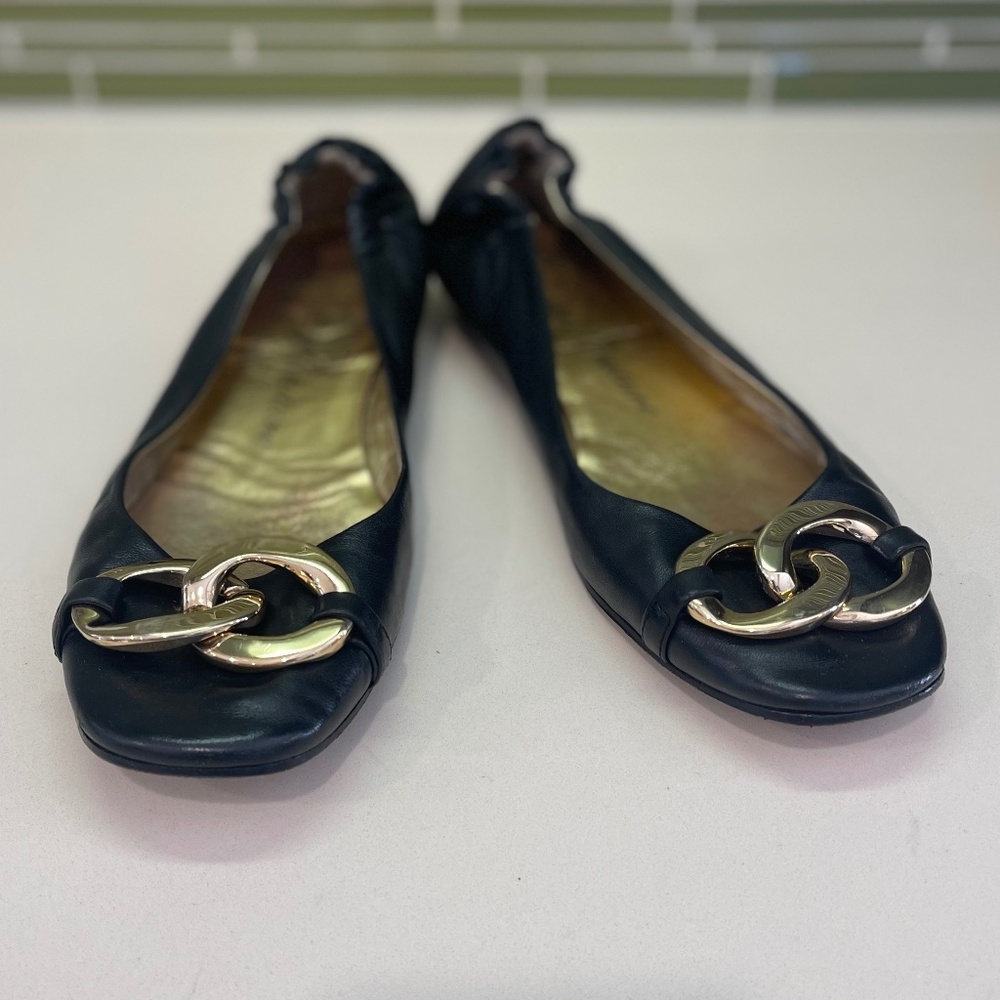 Juicy Couture Black Leather Flats with Gold Chain Detailing sz 7.5